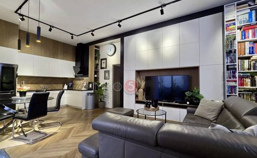 Apartment in Thiers, Le Raincy, France 1