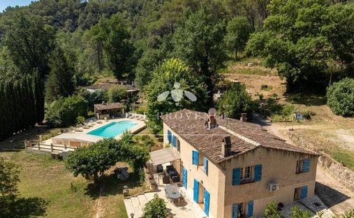 Estate in Salernes, Provence-Alpes-Côte d'Azur, France 1