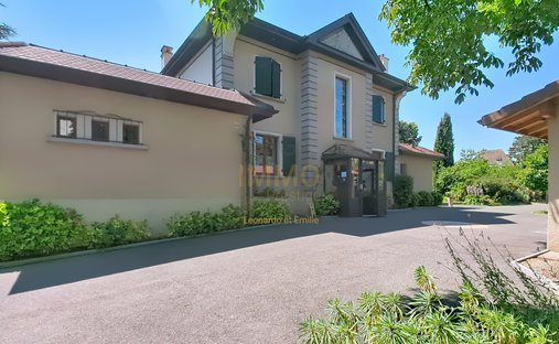 Estate in Est, Ambilly, France 1
