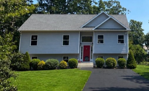 House in East Patchogue, New York, United States 1