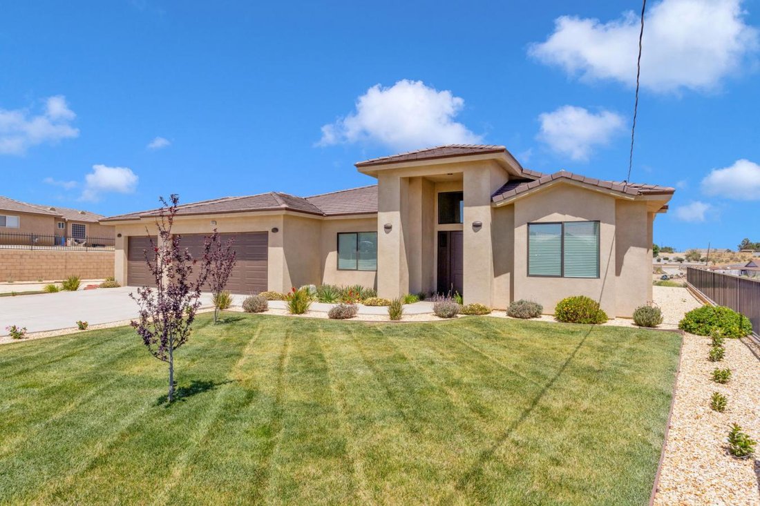 House in Hesperia, California, United States 5 - 18615942