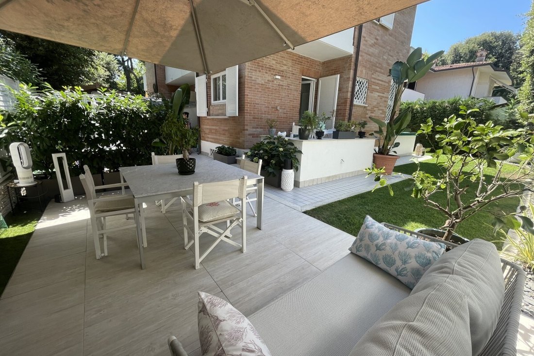 Villa en Tonfano, Pietrasanta, Italia 4 - 18617088