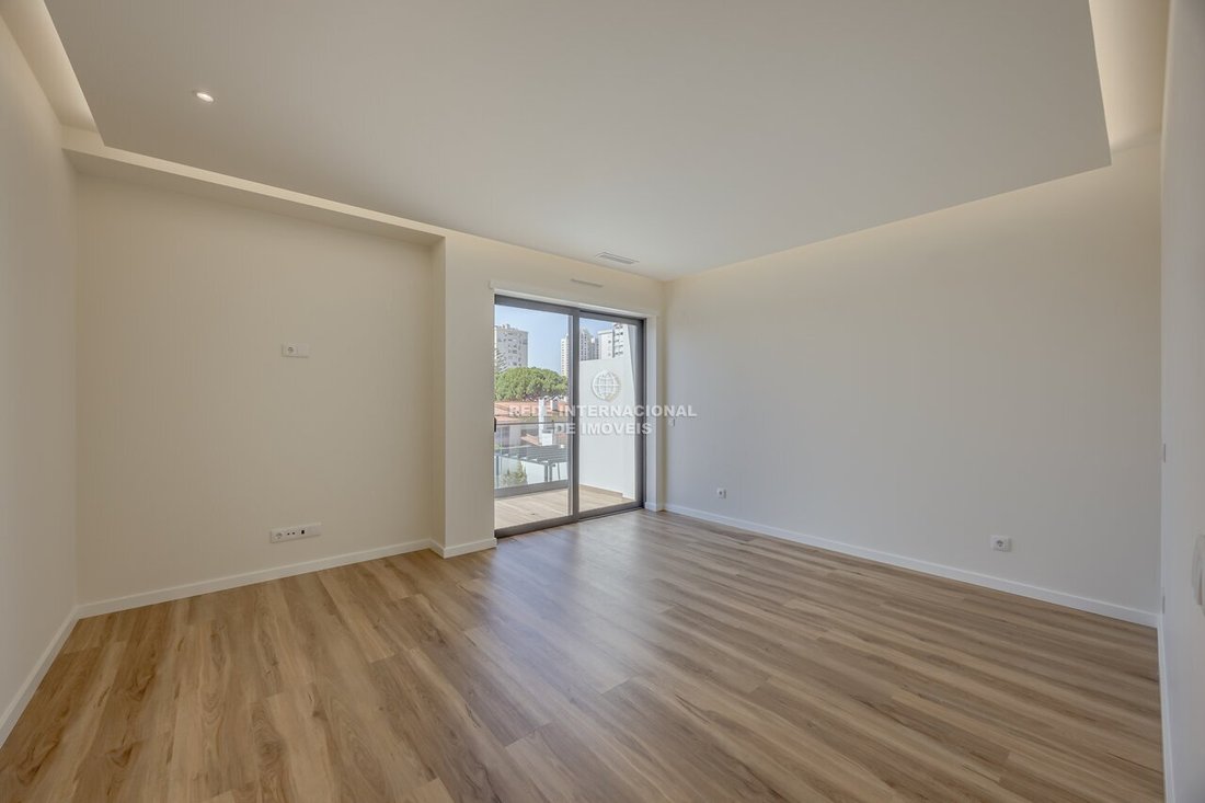 House in Parede, Lisbon, Portugal 3 - 18326518