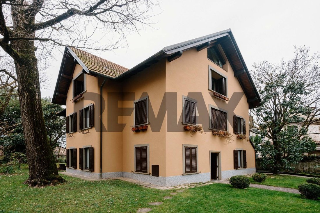 Villa in Sant'Alessandro, Bergamo, Italy 1 - 18619554