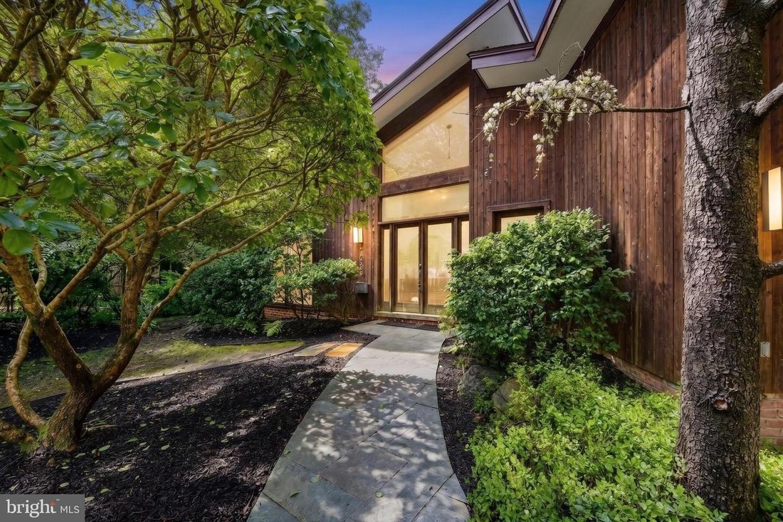 House in West Falls Church, Virginia, United States 1 - 18619844