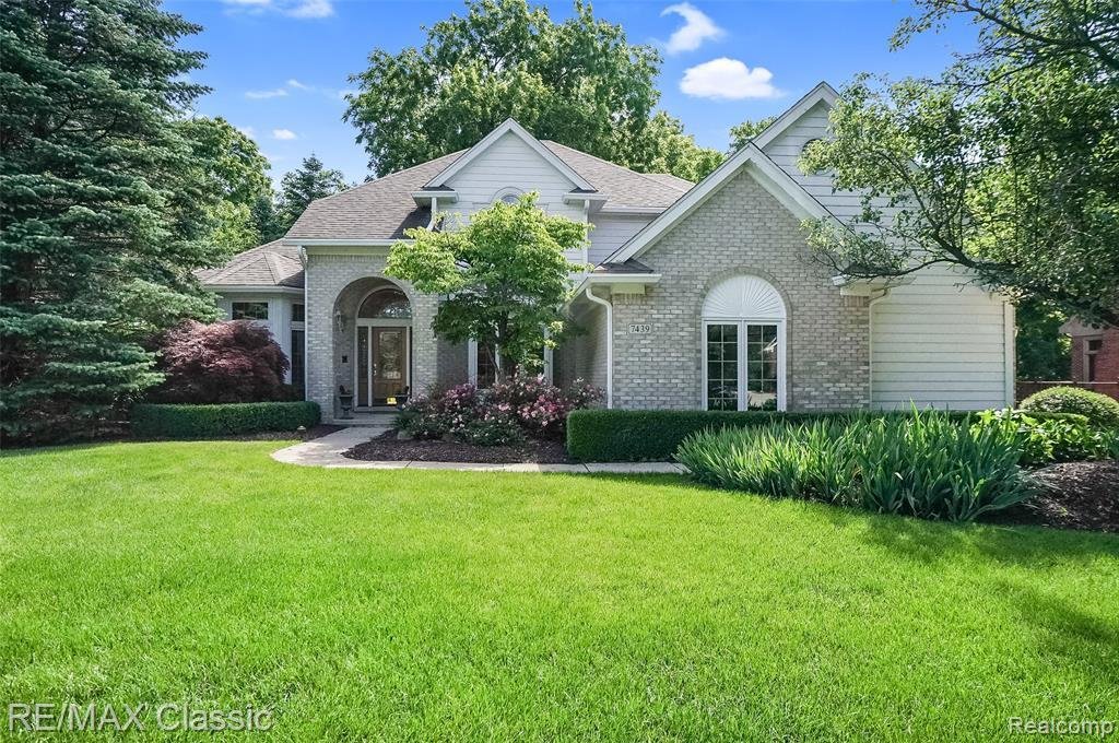 House in Farmington Hills, Michigan, United States 1 - 18307614
