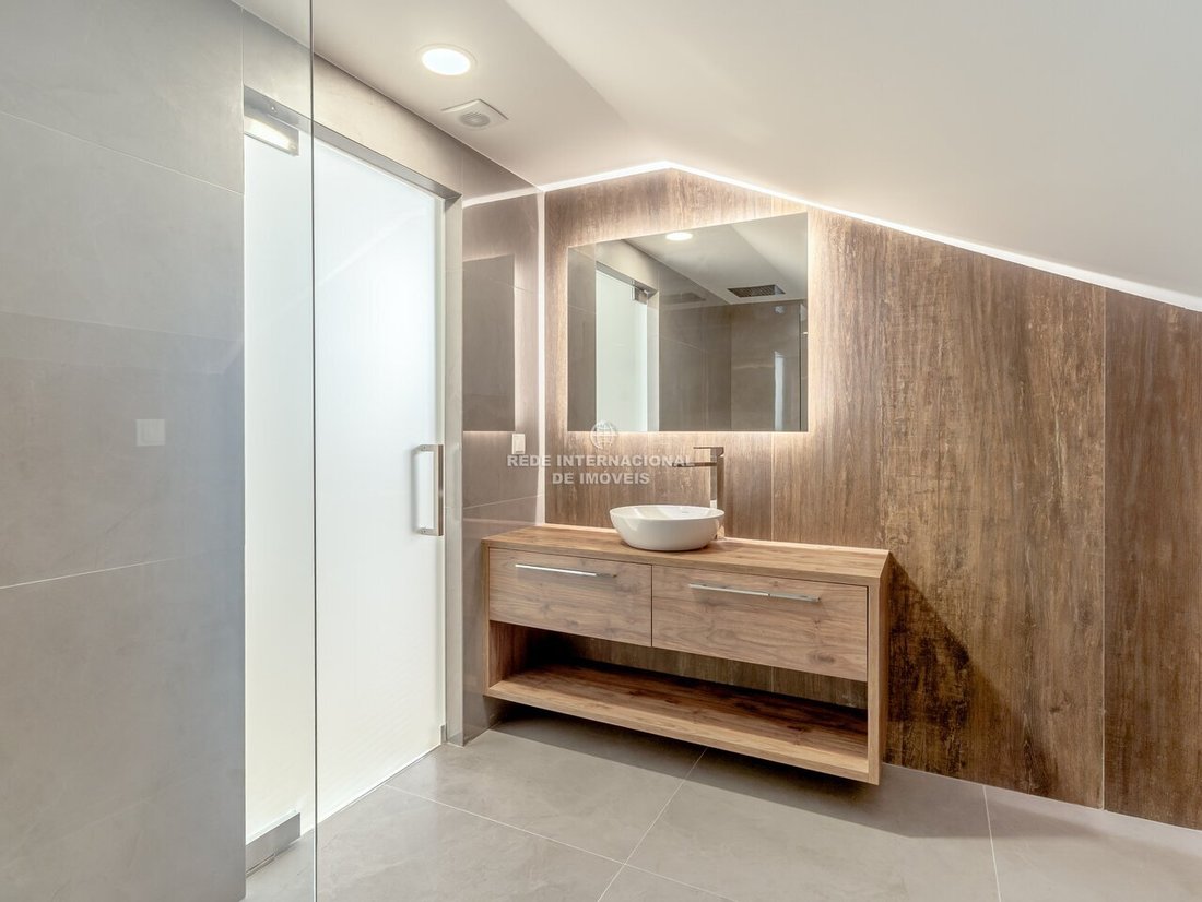 Apartment in Carcavelos e Parede, Lisbon, Portugal 5 - 18208795
