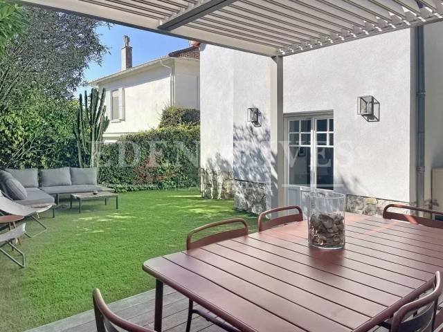 House in Fontmerle, Antibes, France 1 - 17632320