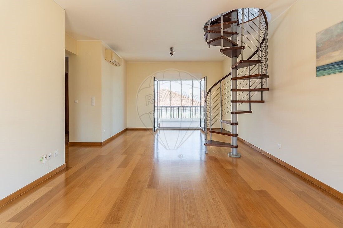 Apartment in Sao Domingos de Rana, Lisbon, Portugal 1 - 18367322