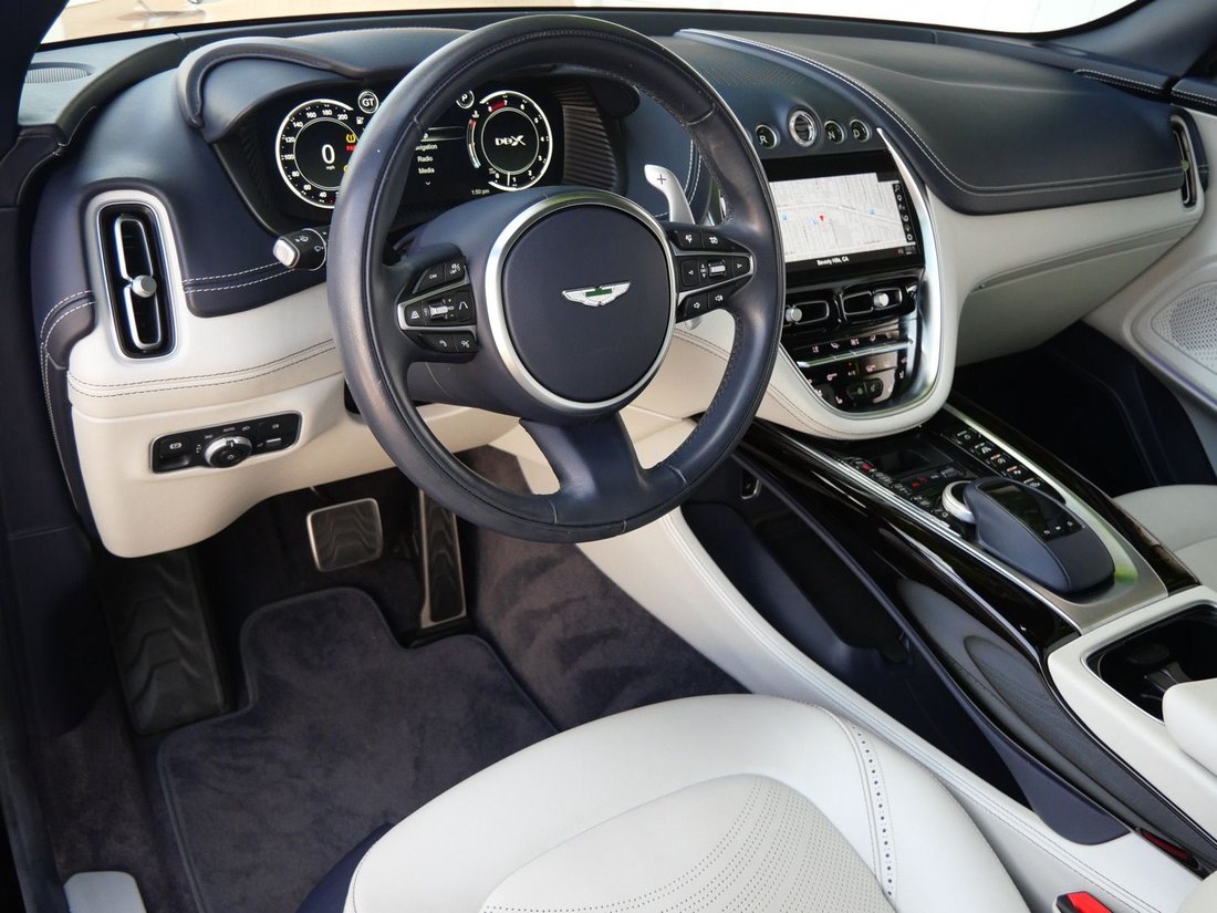 Suv in Beverly Hills, CA, United States 3 - 18616165