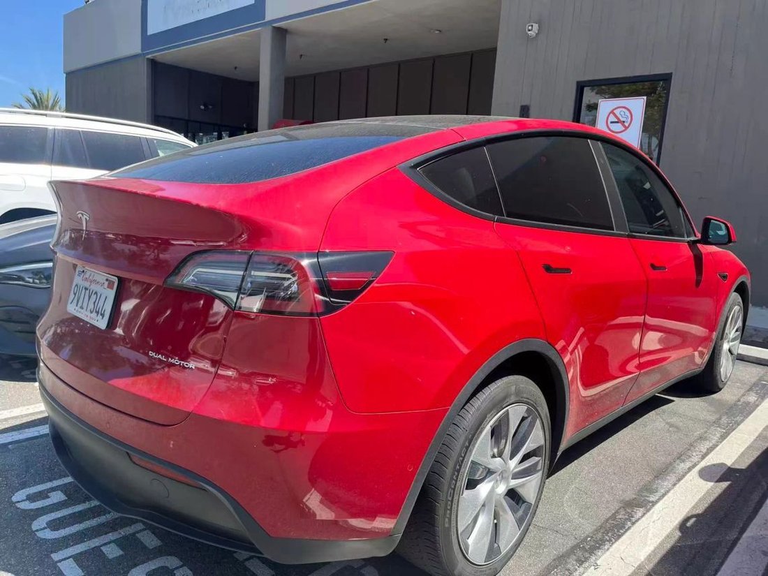 Suv in Costa Mesa, CA, United States 2 - 18616449