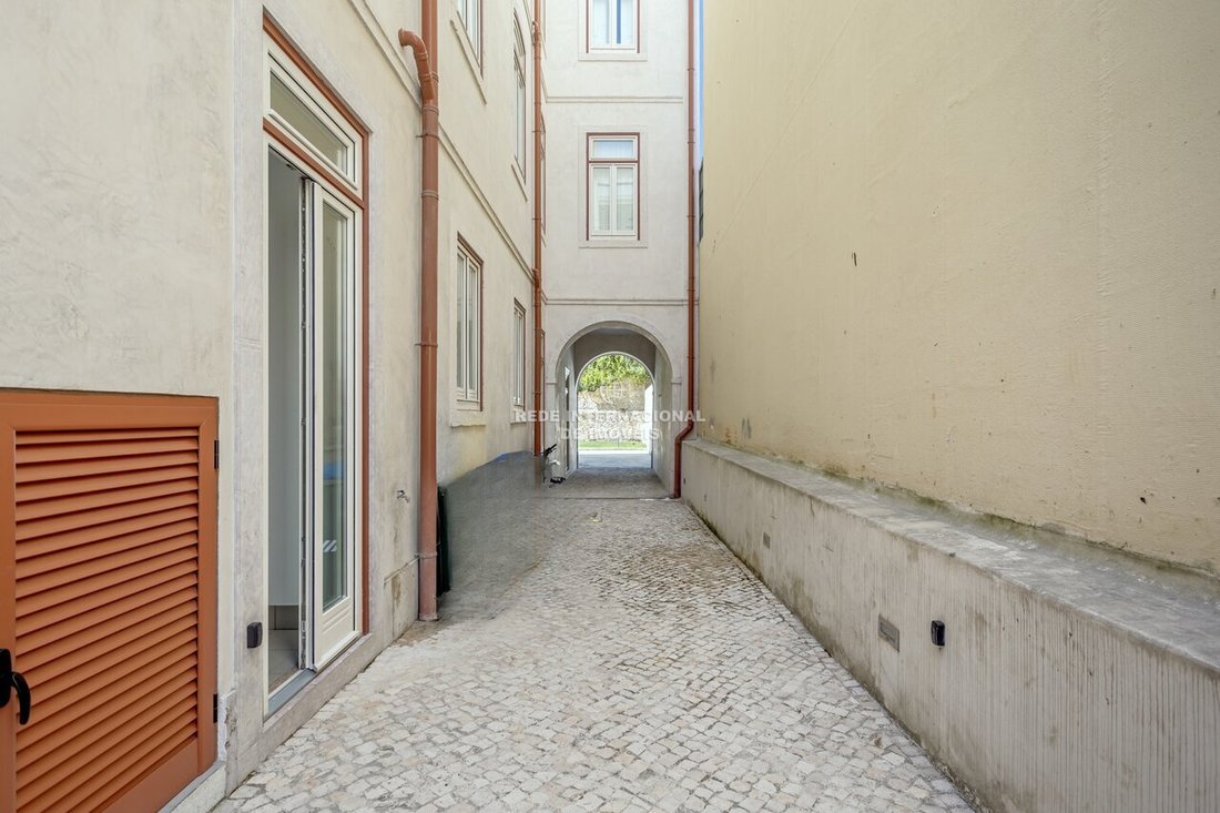Apartment in Alcantara, Lisbon, Portugal 5 - 17850313