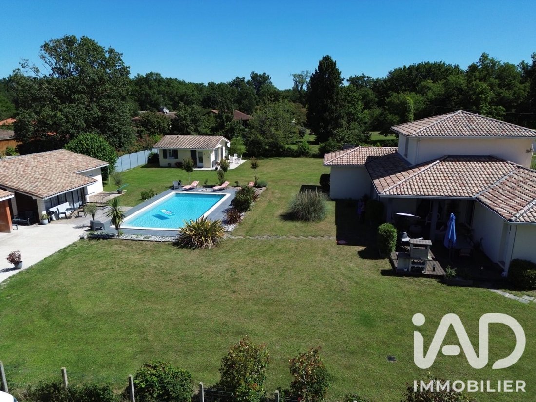 House in Parentis-en-Born, Nouvelle-Aquitaine, France 1 - 17658874