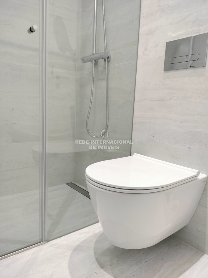 Apartment in Lordelo do Ouro e Massarelos, Porto District, Portugal 2 - 17500740