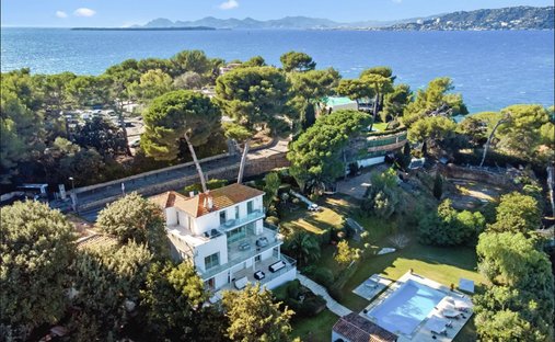 House in Les Cougoulins-Rastines, Antibes, France 1