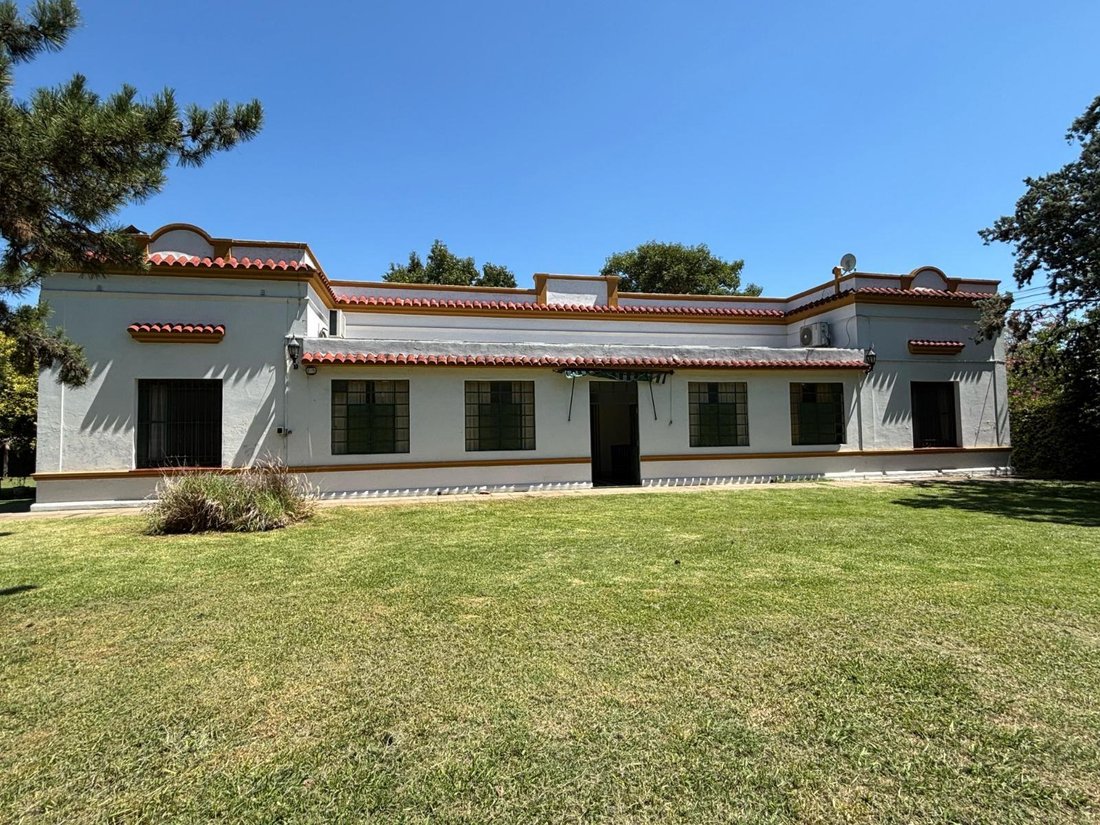 House in Ezeiza, Buenos Aires Province, Argentina 4 - 18621356