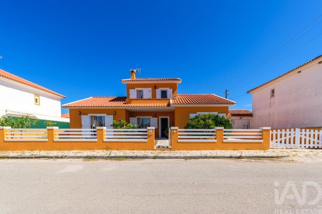 Townhouse in Alcobaca e Vestiaria, Leiria District, Portugal 1 - 18616267