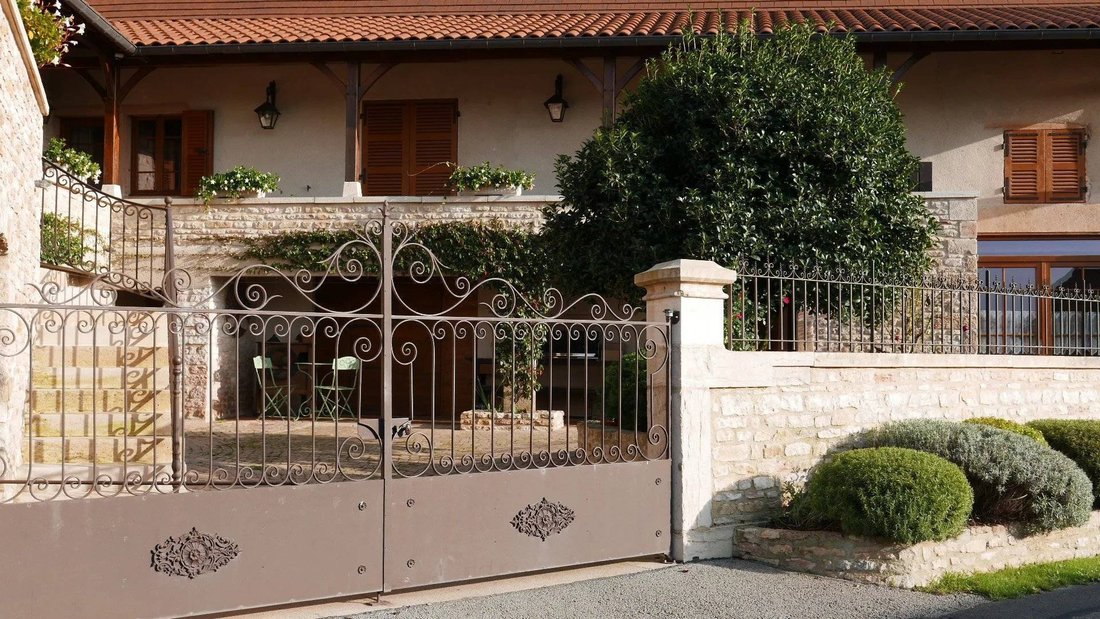 House in Cormatin, Bourgogne – Franche-Comté, France 1 - 16255871