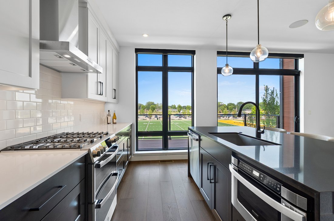Condo in Ashwaubenon, Wisconsin, United States 3 - 18615909