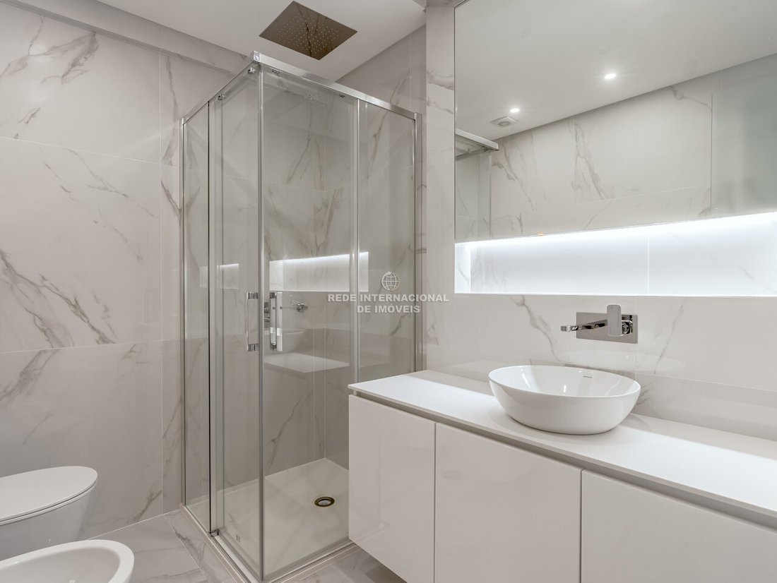 Apartment in Carcavelos e Parede, Lisbon, Portugal 3 - 18208783