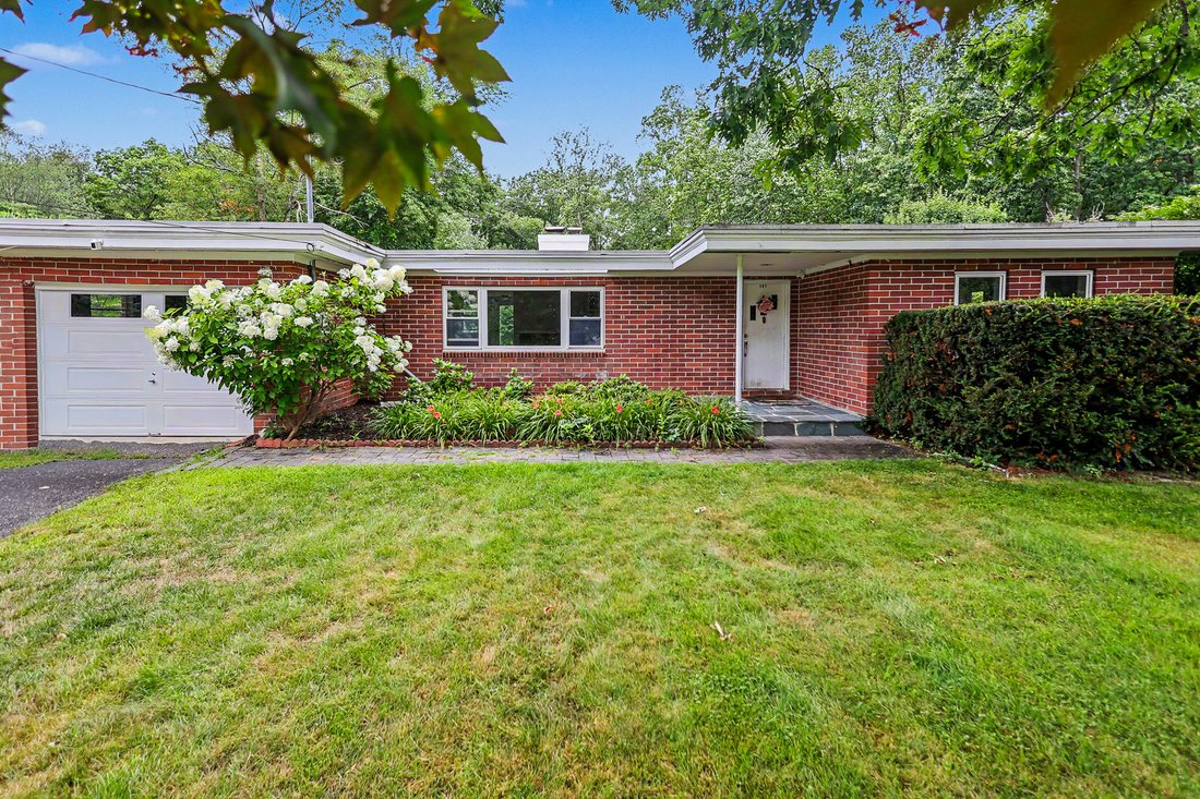 House in Andover, Massachusetts, United States 2 - 18618264