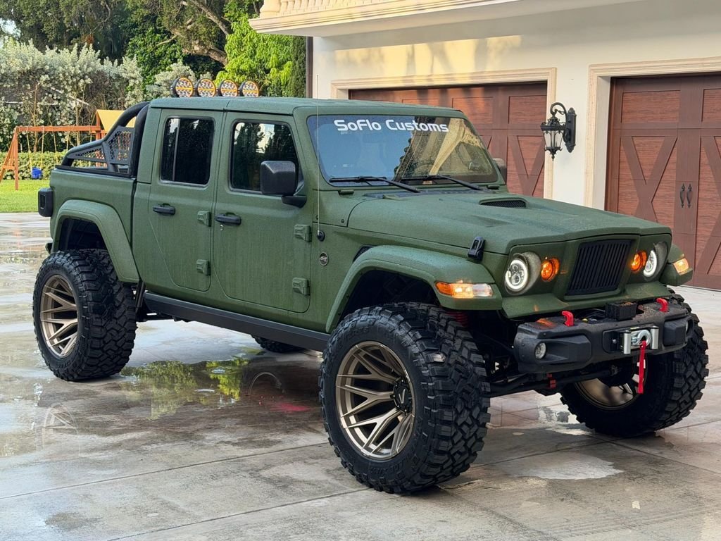 Jeep Gladiator 4X4 in Fort Lauderdale, FL, United States 1 - 18479461