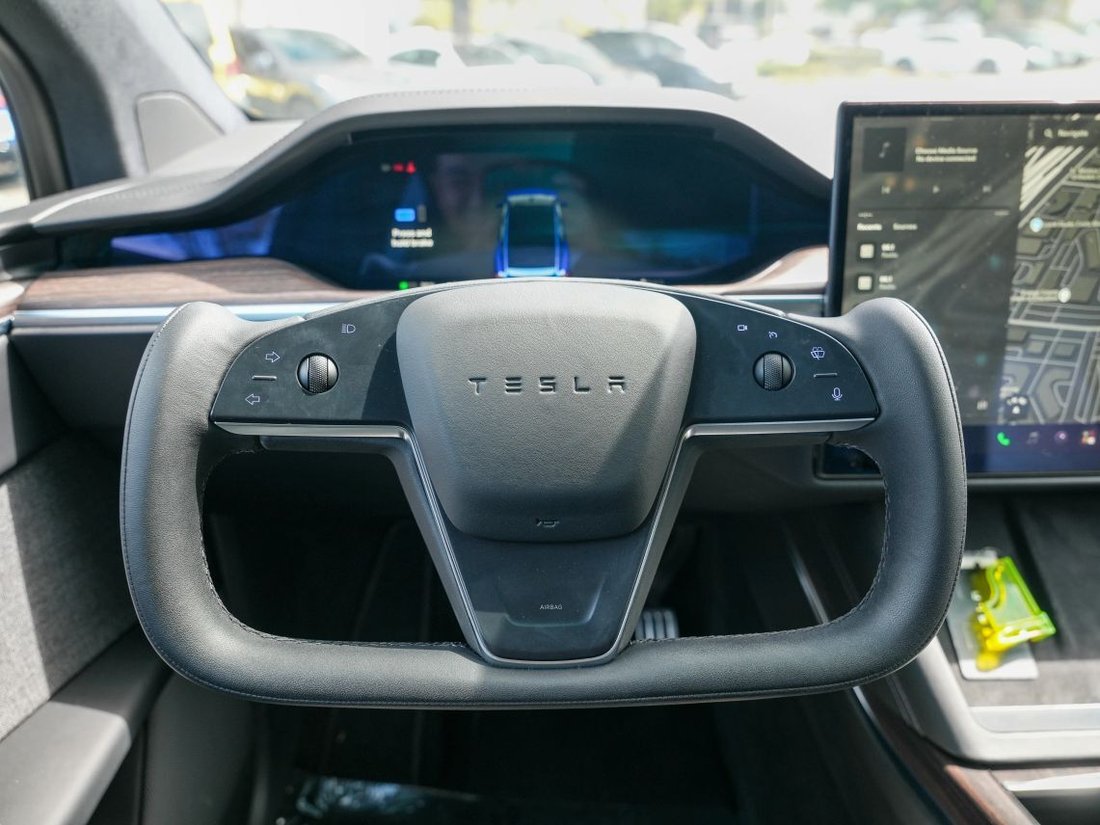 Suv in Costa Mesa, CA, United States 5 - 18472025