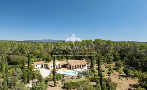 Villa in Entrecasteaux, Provence-Alpes-Côte d'Azur, France 1
