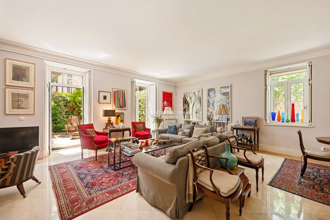 Apartment in Arroios, Lisbon, Portugal 1 - 17870296
