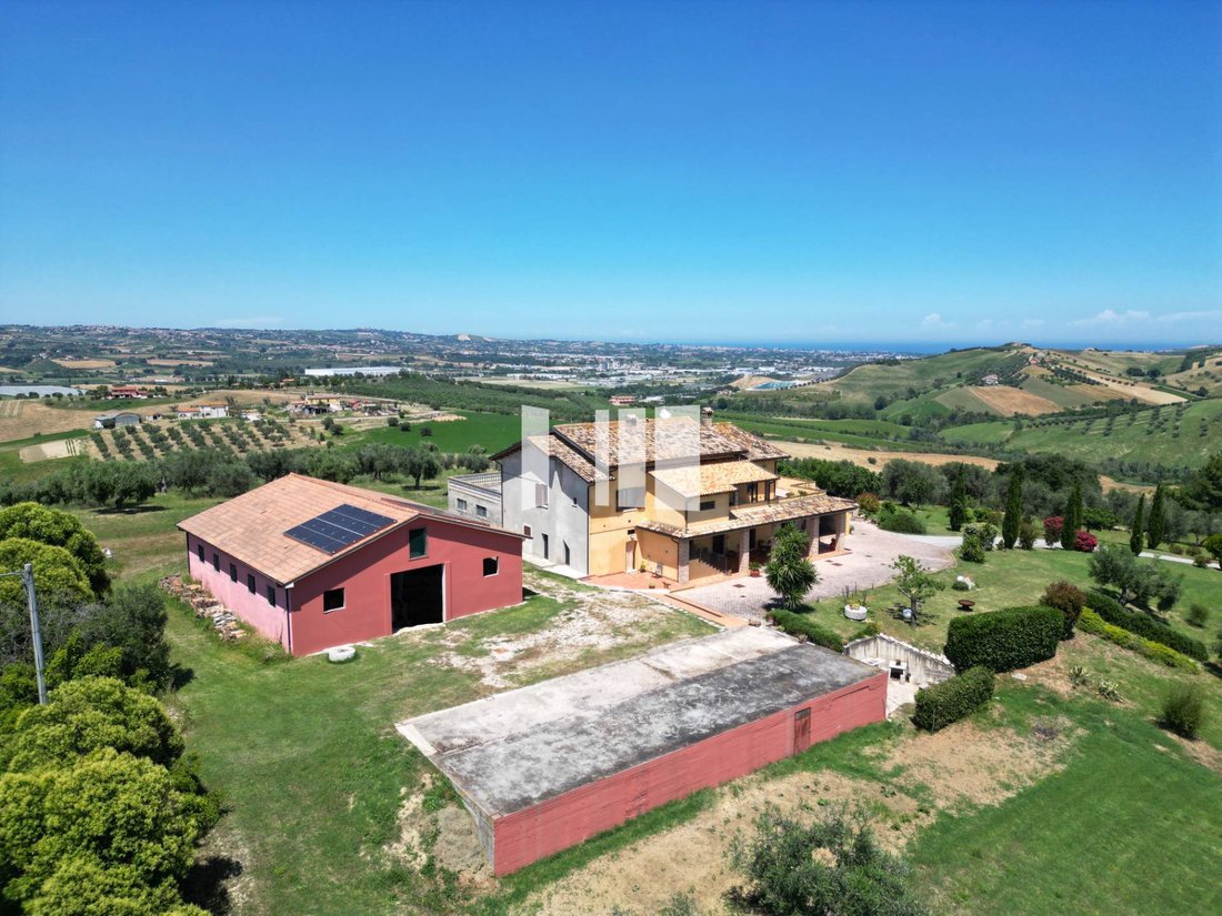 Villa in Notaresco, Abruzzo, Italy 5 - 18619547