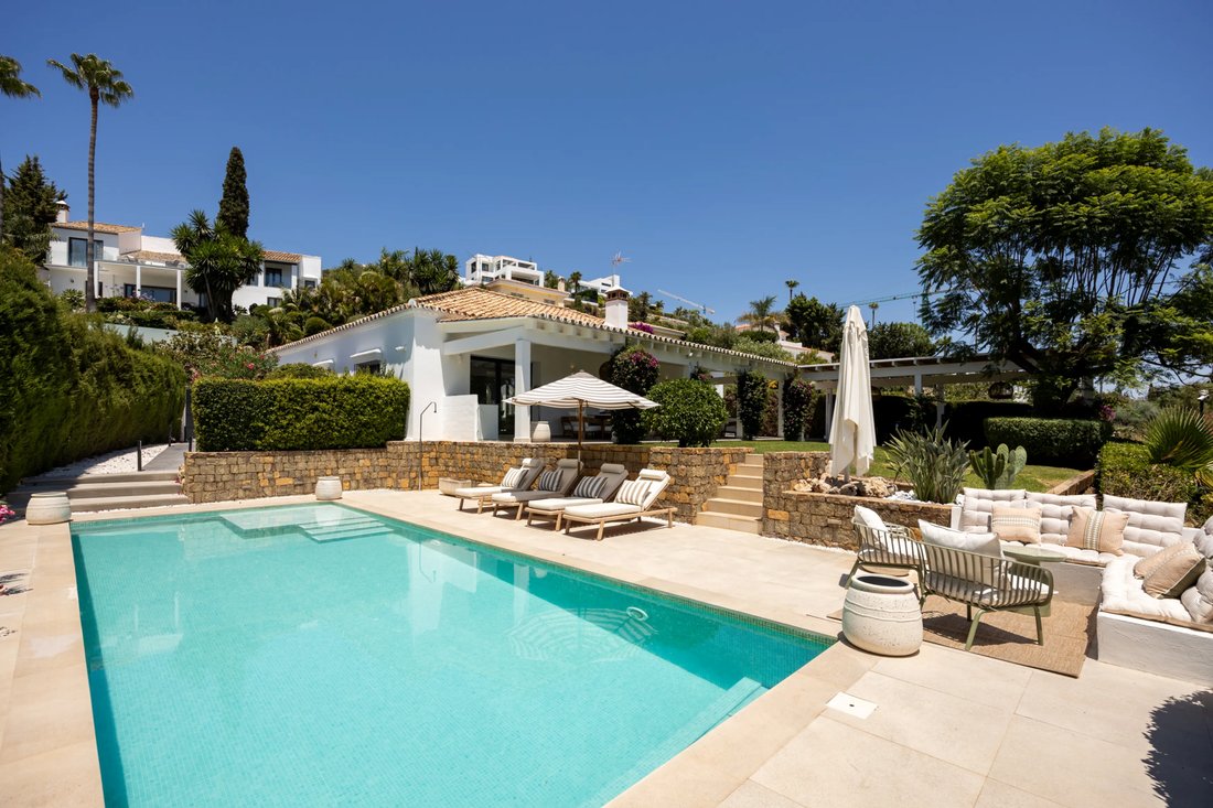 Villa in El Paraíso, Benahavis, Spain 2 - 18616269