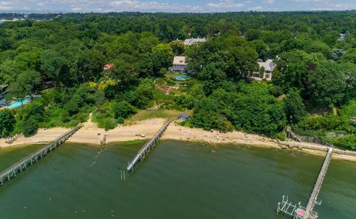 House in Port Washington, New York, United States 1