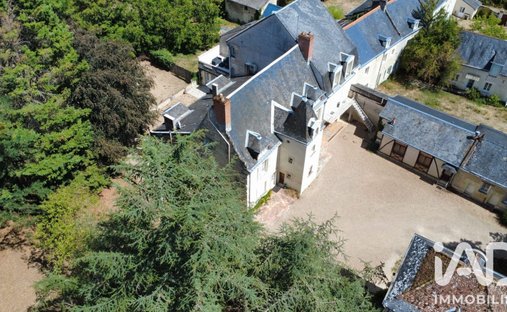 House in Beaumont-en-Véron, Centre-Val de Loire, France 1