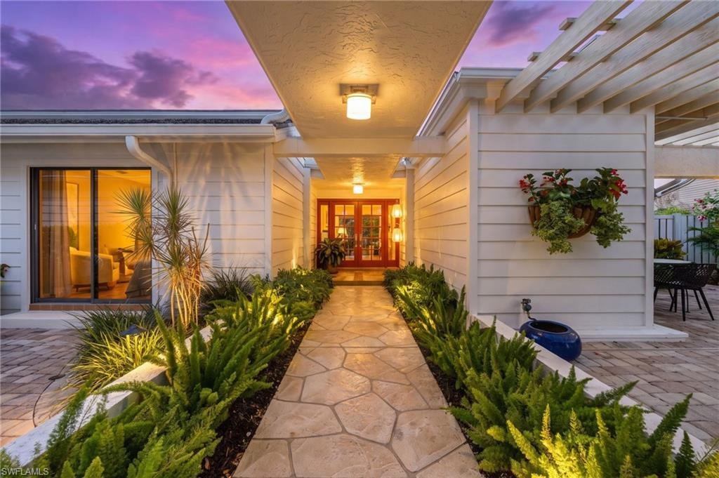 Condo in Naples, Florida, United States 2 - 18616339