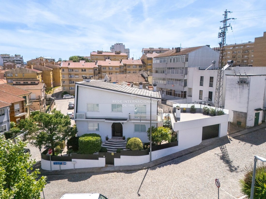House in Gondomar (Sao Cosme), Valbom e Jovim, Porto District, Portugal 1 - 18616262