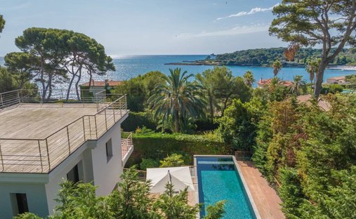 Villa in Fontmerle, Antibes, France 1