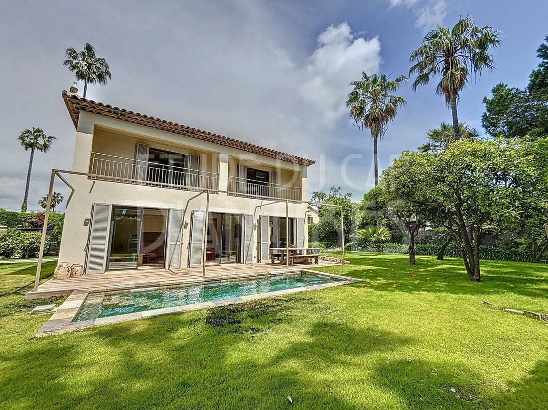 House in Fontmerle, Antibes, France 1 - 15389613