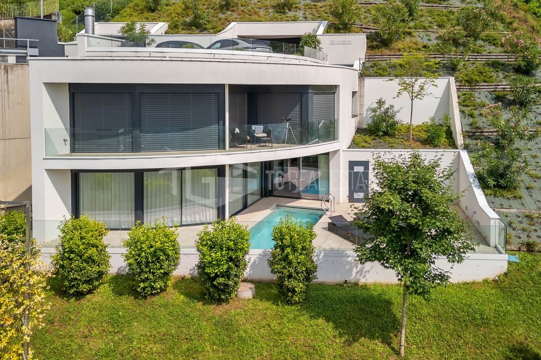 Villa in Lugano, Ticino, Switzerland 1 - 18621247