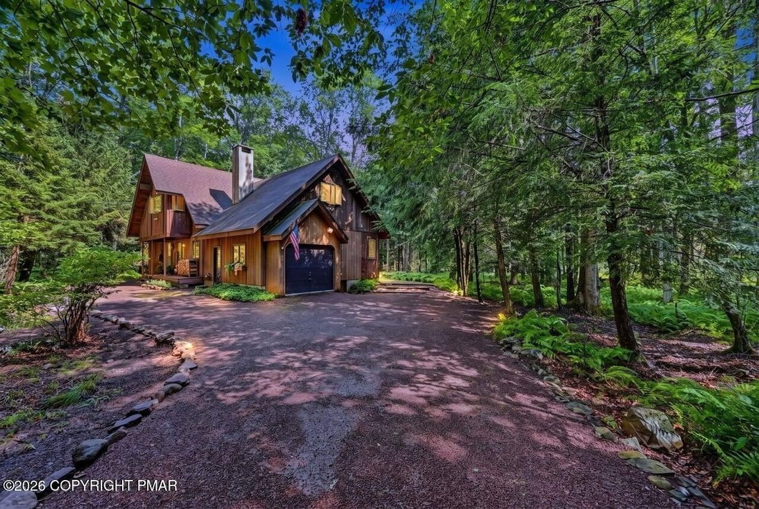 House in Pocono Pines, Pennsylvania, United States 2 - 18620589