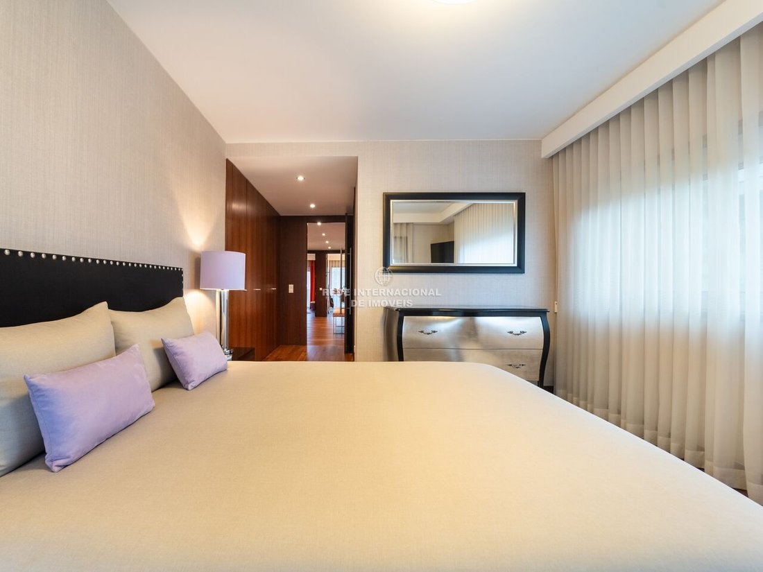 Apartment in Santa Marinha e Sao Pedro da Afurada, Porto District, Portugal 3 - 17500134