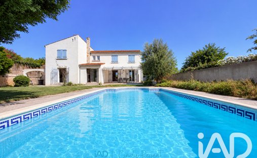 House in Bouzigues, Occitania, France 1