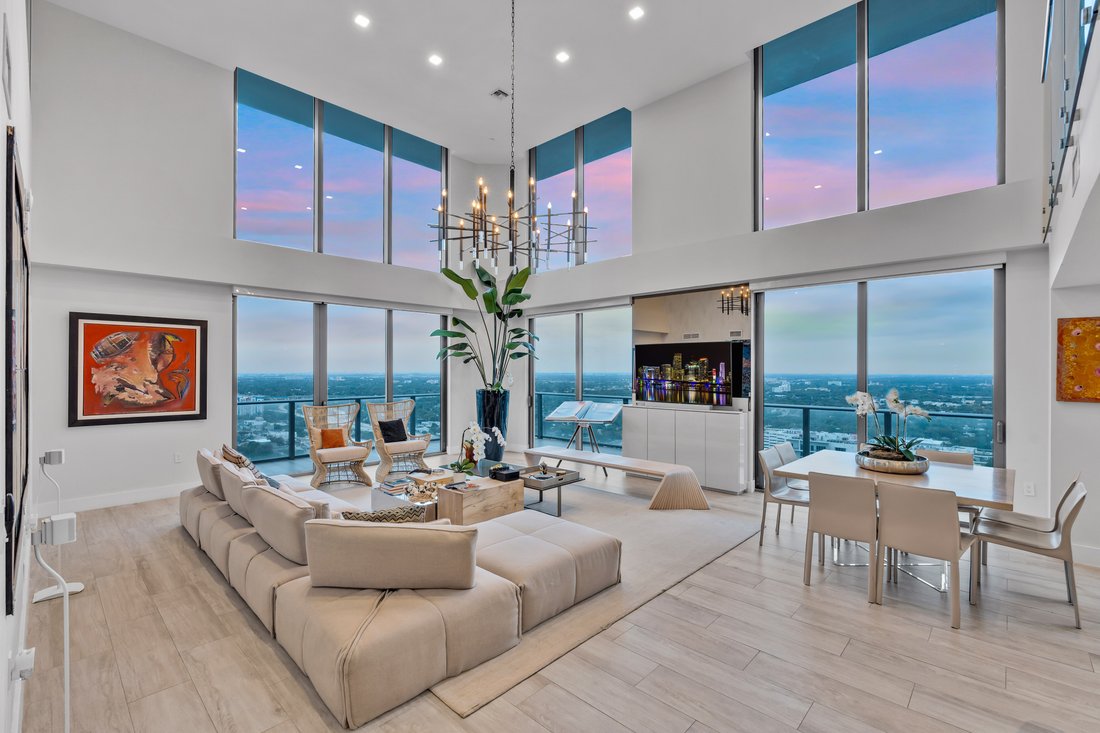 Condo in Miami, Florida, United States 5 - 18615903