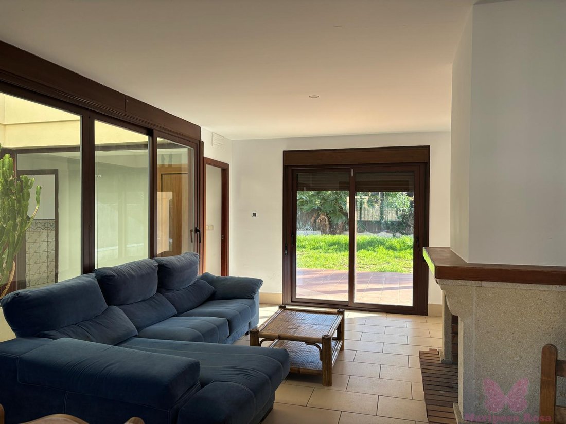 Chalet in Chiclana de la Frontera, Andalusia, Spain 1 - 16613835