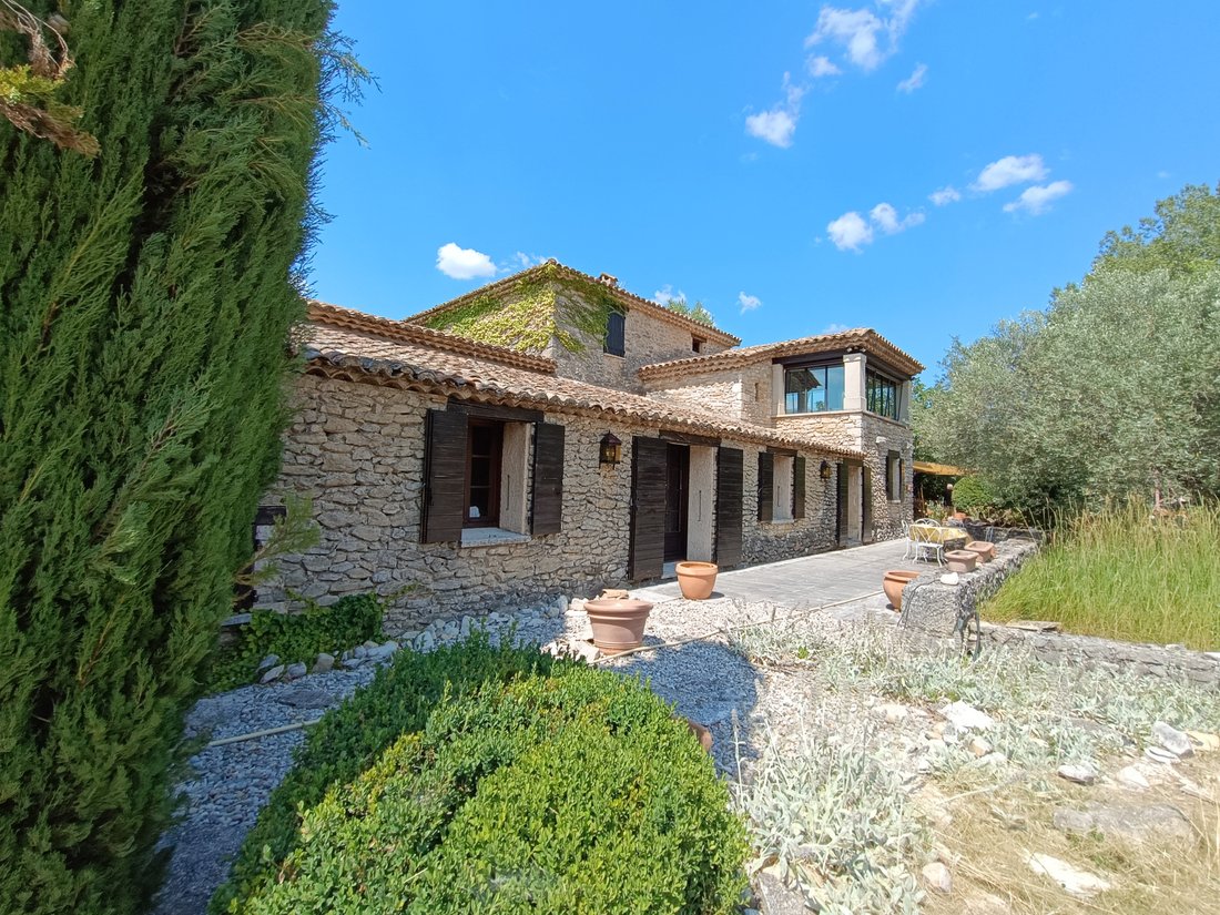 Estate in Reilhanette, Auvergne-Rhône-Alpes, France 3 - 17064011
