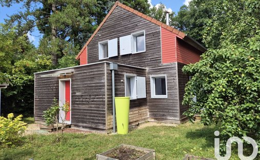 House in Cressely et Buisson, Magny-les-Hameaux, France 1
