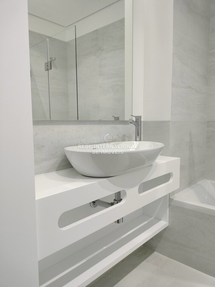 Appartement à Lordelo do Ouro et Massarelos, District de Porto, Portugal 3 - 17500740