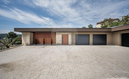 Villa in Taide, Braga, Portugal 1
