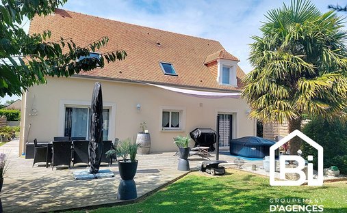 Maison à Douvres-la-Délivrande, Normandie, France 1