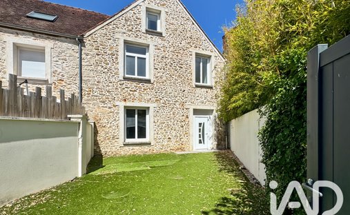 House in Cheptainville, Ile-de-France, France 1
