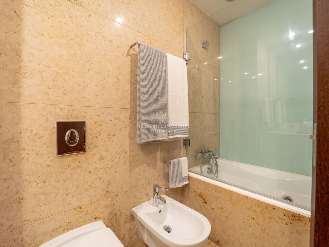 Apartment in Santa Marinha e Sao Pedro da Afurada, Porto District, Portugal 5 - 17500134